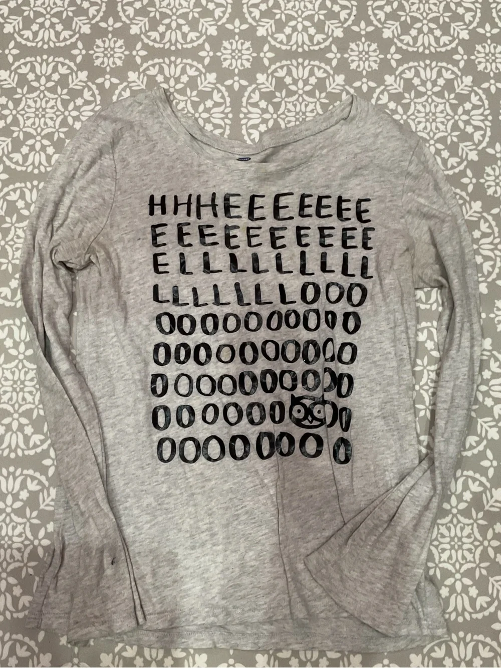 Old Navy Girls Gray Long Sleeve “HELLOOOOOO” Shirt Size L (10/12)